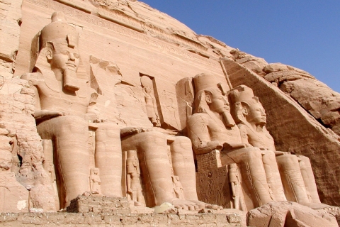 Vanuit Aswan: Tour met gids door de tempels van Abu Simbel per vliegtuigtalen in plaats van Engels