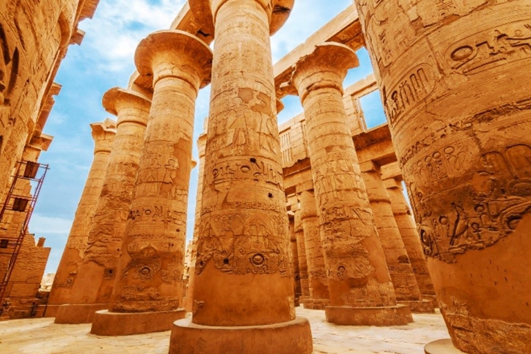 Desde Asuán: Viaje privado de una noche a Luxor con Templos