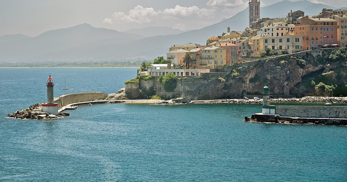Bastia Geburtstagsmission Stadtspiel im Freien GetYourGuide