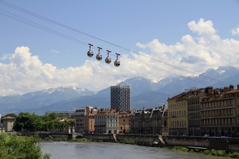 Grenoble : Juego de ciudad al aire libre Misión CumpleañosGrenoble : Juego de ciudad al aire libre Misión Cumpleaños (español)