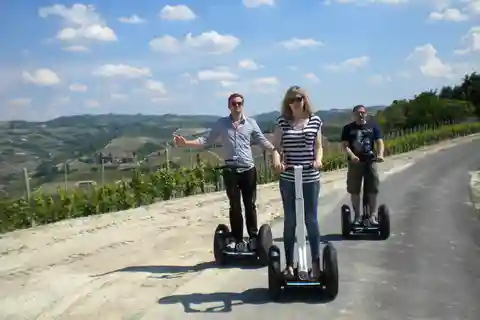 Alba: Segwaytour met gids door de heuvels en wijngaarden van Langhe
