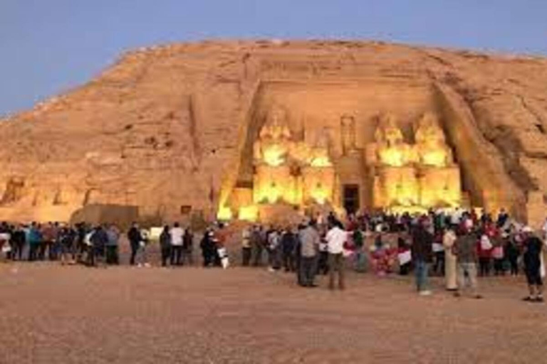 Från Aswan: Abu Simbel privat tur med guide med bil