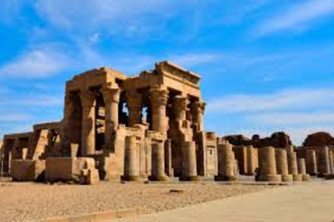 From Luxor: 2-Day Abu Simbel, Philae and Aswan Private Tour