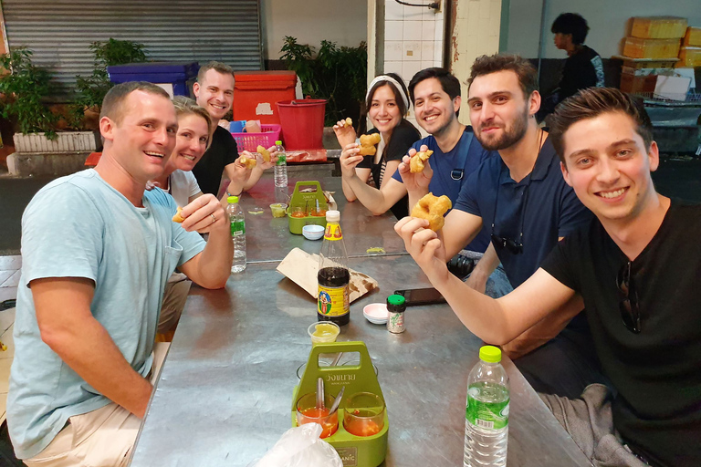 Bangkok : Visite guidée nocturne de la cuisine de rue de Yaowarat