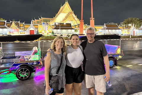 Bangkok: Old Town Food Tasting Tuk Tuk Tour at Night