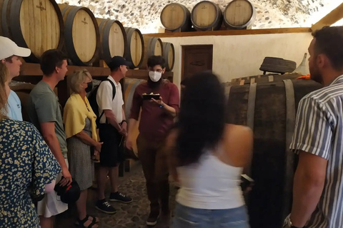 Santorini: Guided Highlights Tour with Private Wine TastingGuided Tour in English - 6h