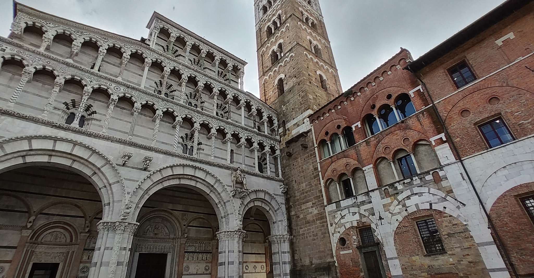 Lucca, geführte kleine Gruppe Highlights Walking Tour - Hizvo