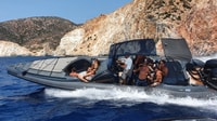 Serifos, croisière en côtes privées avec arrêts de natation, collations et boissons - Housity
