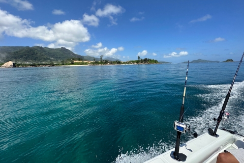 Bootscharter und Ausflüge rund um die Inseln der SeychellenGanztägiger Bootscharter & Fischen um die Seychellen Inseln