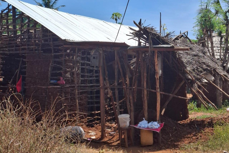 Mtwapa: JumbaRuins &amp; BushVillage Dagsutflykt och middag i byn.