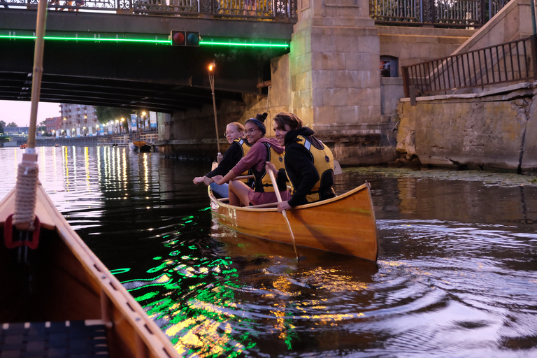 Klaipeda: Evening Guided Tour by Wooden Canoe