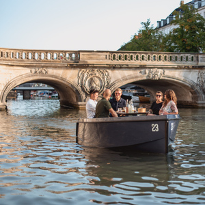 Copenhagen: Electric Boat Rental (No License Required)