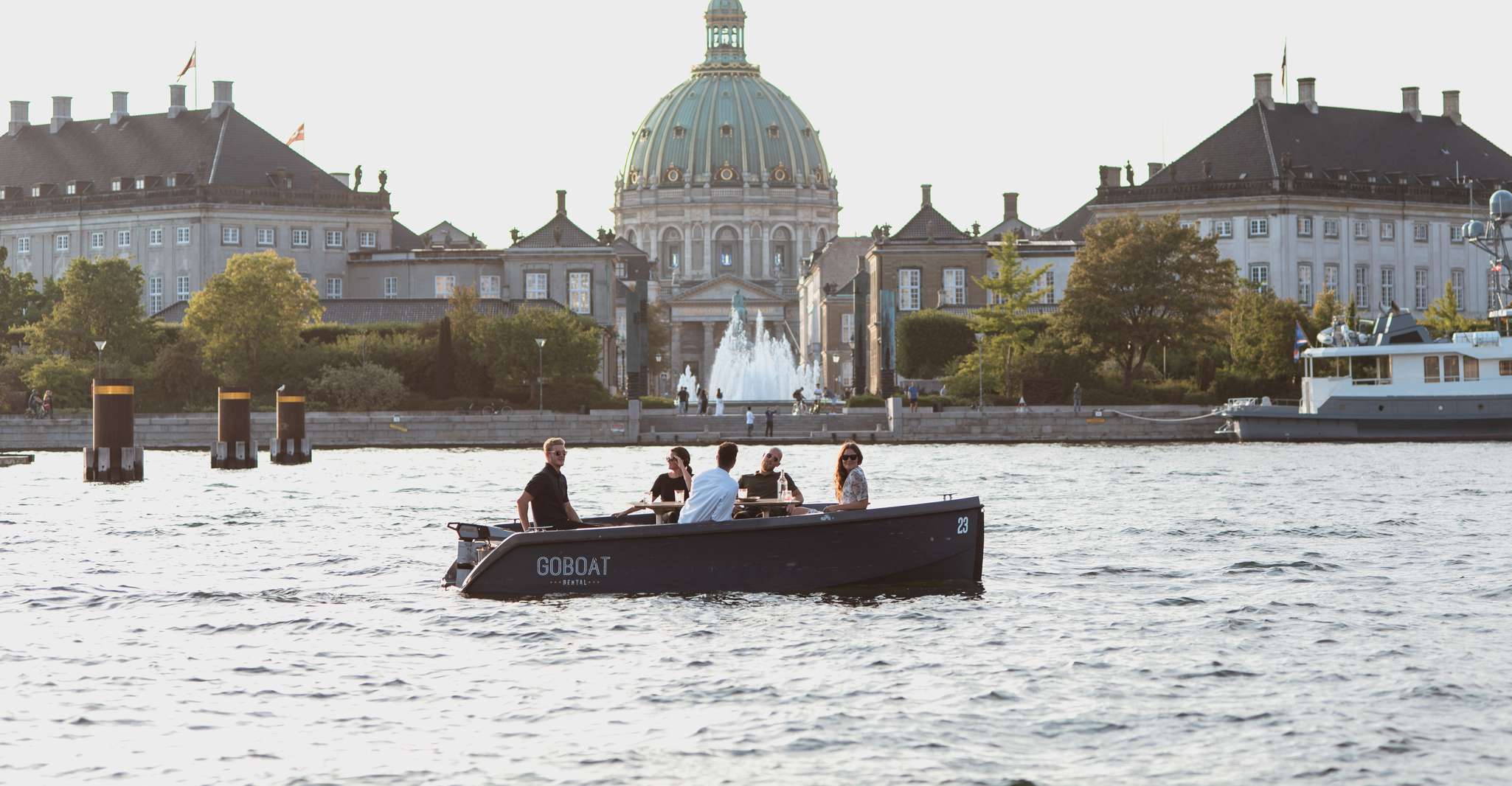 Copenhagen, alquiler de barco de 1 o 2 horas - No se requiere licencia - Hizvo
