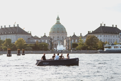 GoBoat Kopenhaga: wycieczka łodzią z własnym napędemKopenhaga: 1-godzinny rejs statkiem z własnym napędem