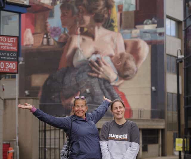 Aberdeen: Private Street Art Guided Walking Tour