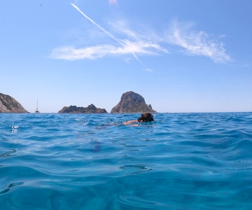 Ibiza: Es Vedrà Boat Tour with Swimming Stop