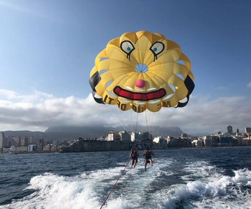 Benidorm: Båttur med parasailing och utsikt över Costa Blanca