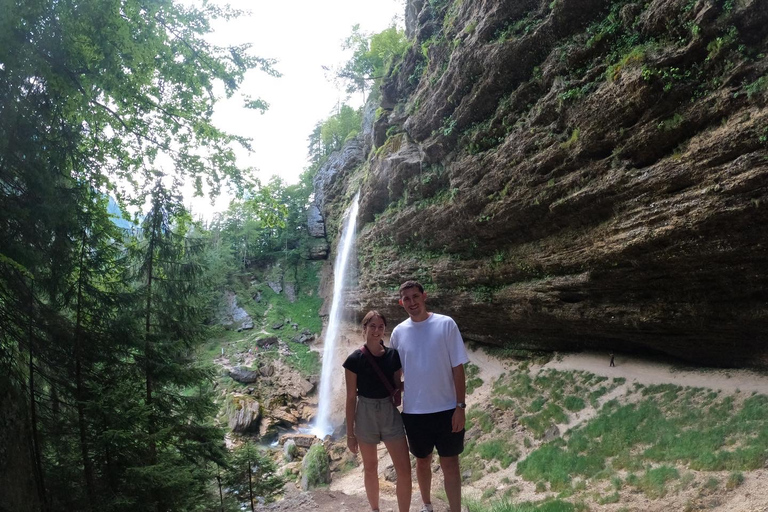 Ljubljana: excursão de um dia à cachoeira de Bled, Kranjska Gora e Peričnik