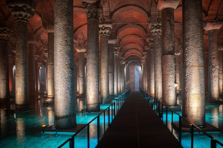 Istanbul: Basilica Cistern Entry Ticket & Grand Bazaar Tour