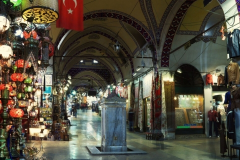 Estambul: Entrada a la Cisterna de la Basílica y Visita al Gran Bazar