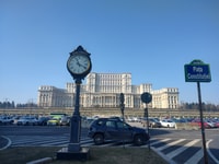 Бухарест, Дворец парламента и экскурсии - Housity