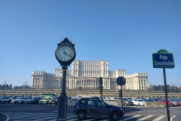 Bucharest: Palace of Parliament Tickets and Guided Tour