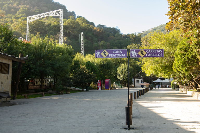 Santiago: IBO Hanging Bridges in Cola de Caballo Ticket