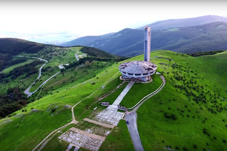 Visite de Buzludzha et de la puissance de l'aviation du bloc Est