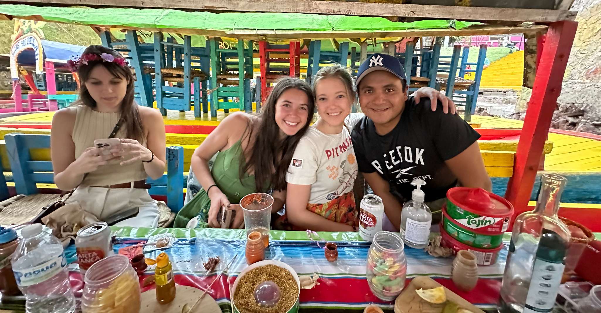 Città del Messico, Xochimilco Giro in barca con pranzo e bevande - Hizvo