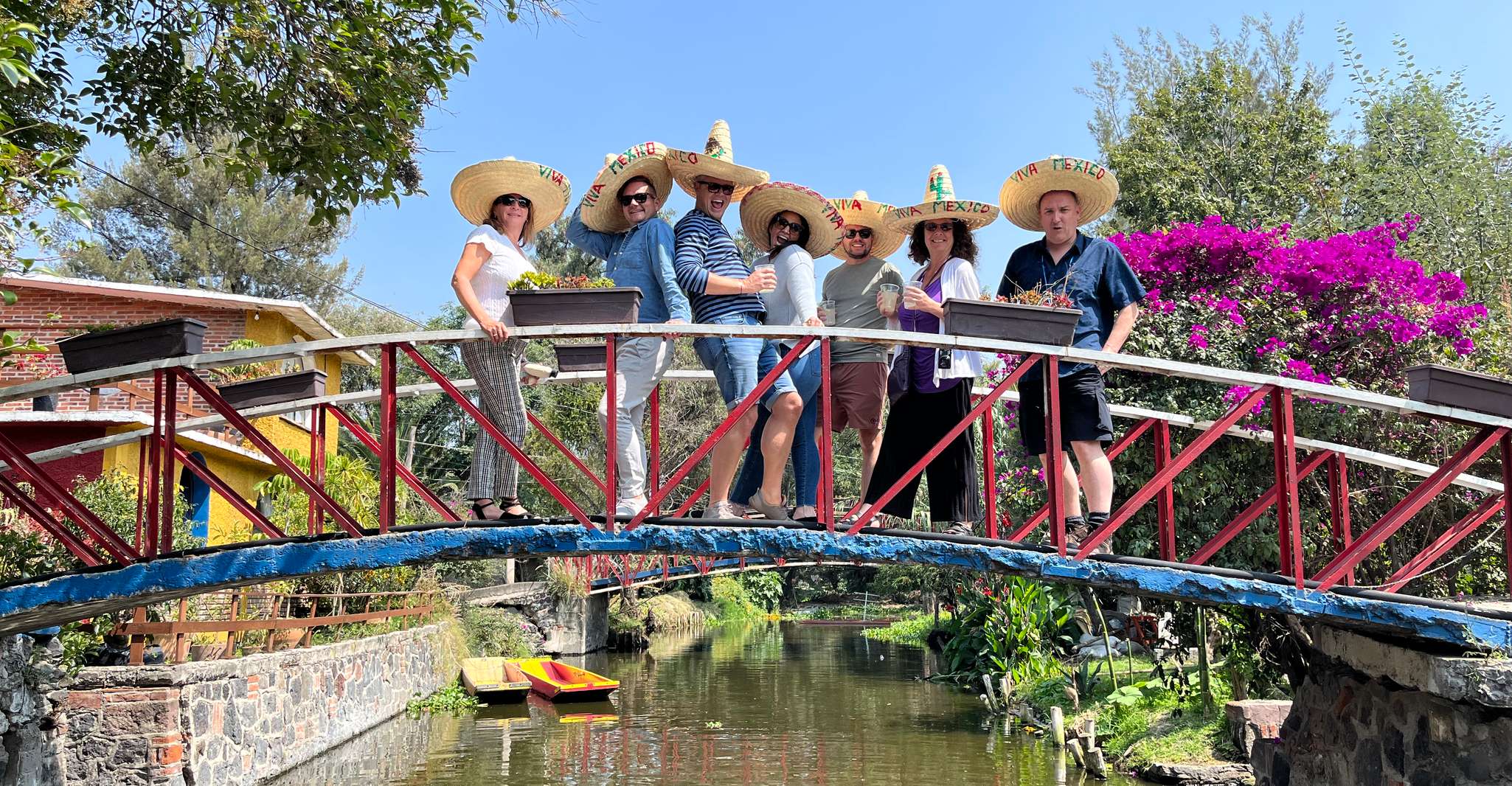 Città del Messico, Xochimilco Giro in barca con pranzo e bevande - Hizvo