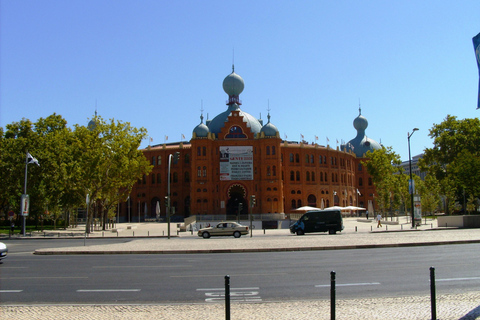 Lisbon: Modern City Tuk Tuk Tour