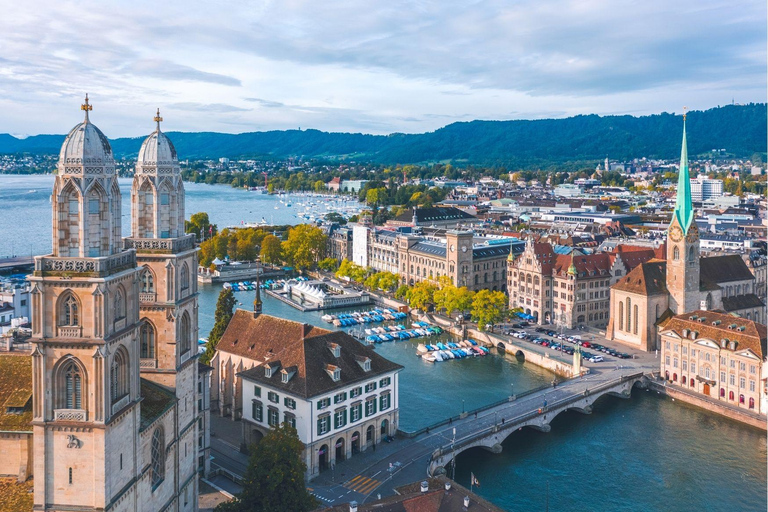 Lucerna: Prywatna piesza wycieczka z panoramicznym rejsem jachtem