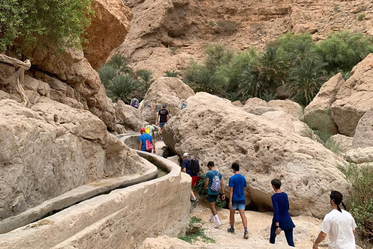 Muscat:Overnight Shared To Wadi Al Arbeeine & Wadi Shab Tour