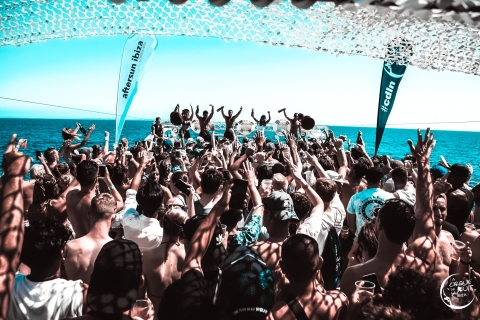 Ibiza: Boat Party with Unlimited Drinks and DJ Ibiza: Boat Party with Unlimited Drinks and DJ