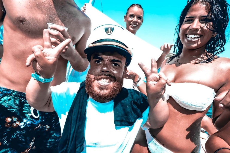 Ibiza: Boat Party met Onbeperkt Drankjes en DJ