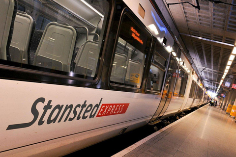 London: Stansted Express Flughafentransfer nach/von StratfordHin- und Rückfahrt zwischen dem Flughafen Stansted Express und Stratford