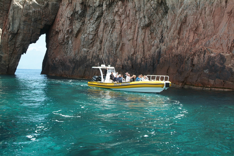 Porto : croisière d'une demi-journée dans la réserve de Scandola et aux calanques de Piana