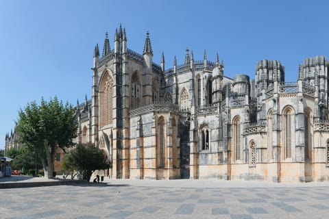 Fátima Batalha Nazaré and Óbidos Private Tour from Lisbon