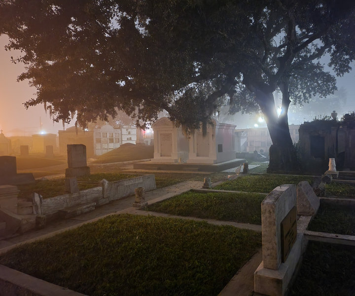 New Orleans: Cemetery Bus Tour At Dark with Exclusive Access