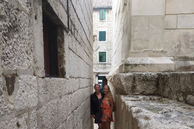 Prywatna wycieczka po podzielonej historii z lokalnym historykiemPrzeżyj Split History Tour z lokalnym historykiem