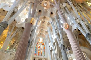 Barcelona: Tour zu 3 Häusern von Gaudí und zur Sagrada Familia