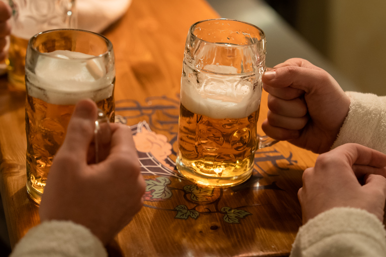 Praga: Banho termal com cerveja e vinho e experiência na caverna de salSpa de cerveja com experiência em caverna de sal (banheira individual)