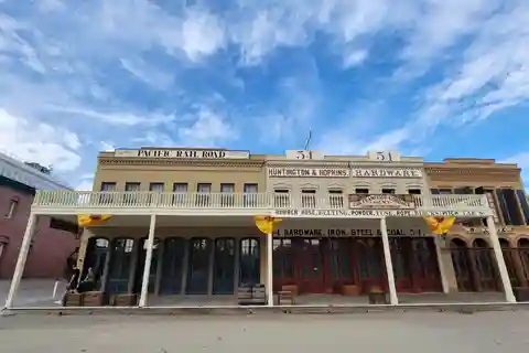 Sacramento: Gold Rush & Ghosts SmartPhone App Walking Tour