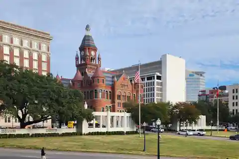 Dallas: Historic Downtown Audio Self-Guided Walking Tour