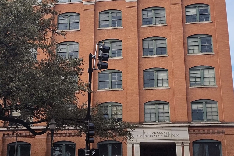 Recorrido autoguiado a pie con audio por el centro histórico de Dallas