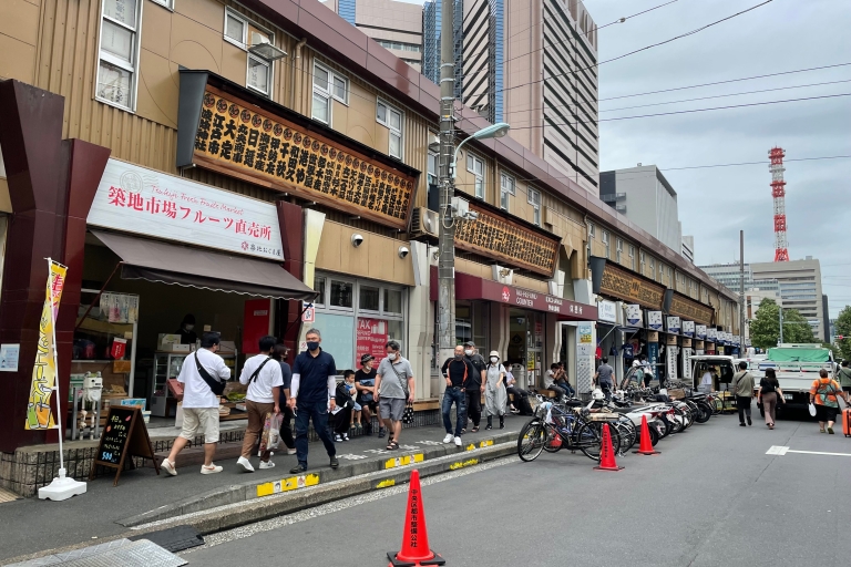 Tsukiji: Rundgang über den Außenmarkt mit Sake-VerkostungTsukiji: Äußerer Marktrundgang mit Sake-Verkostung