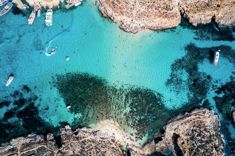 Da Sliema: Crociera sull&#039;Isola di Comino e la Laguna Blu