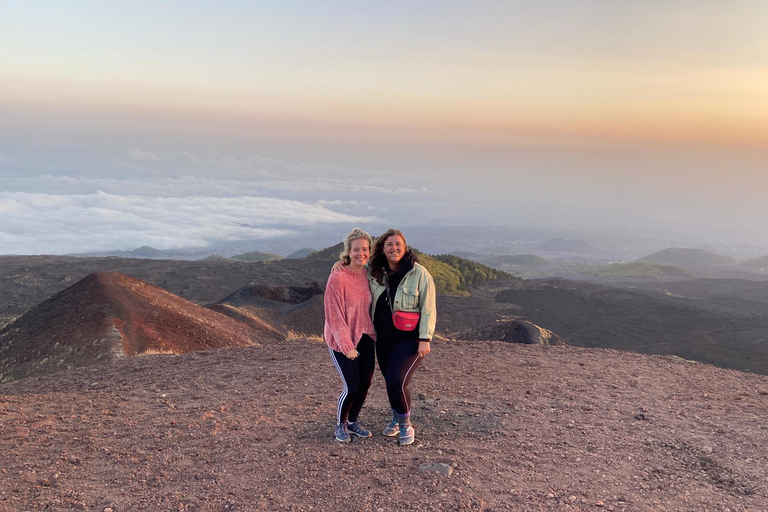 Catania: tour per Jeep naar vulkaan Etna bij zonsondergangBegeleide tour