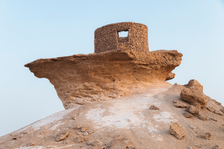 Visite de la côte ouest, Zekreet, sculpture du désert de Richard SerraDe Doha: Zekreet Richard Serra et formation rocheuse aux champignons