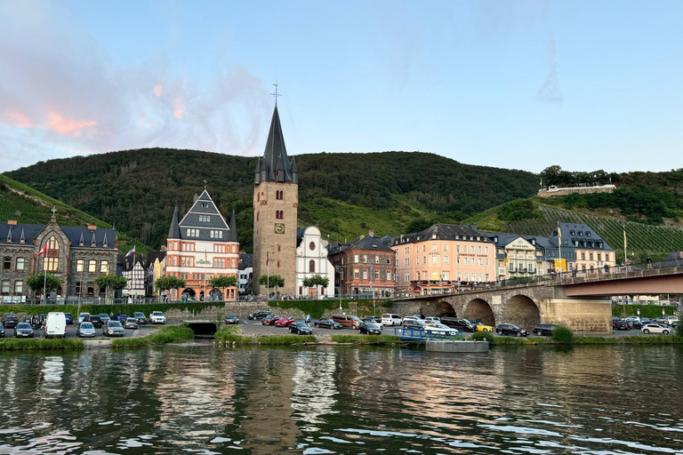 Bernkastel: Panorama boat tour 1 hour Lieser, Mülheim and back